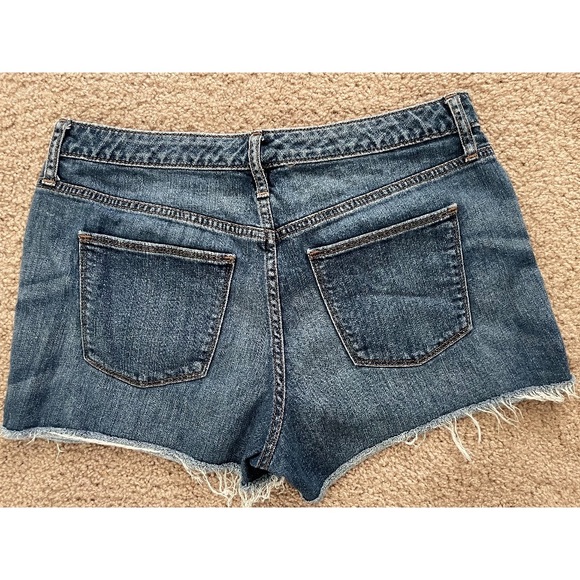 Universal Threads High Rise shorts - Picture 3 of 4